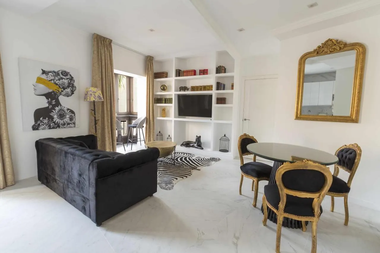 The Clock House Luxury Urban Suites Málaga Spanien